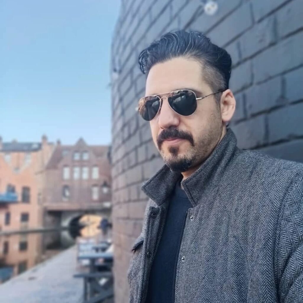 Project Manager Farzad Momeni